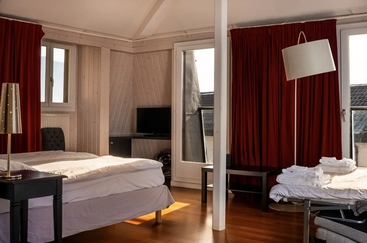 Tralala Hotel Montreux — rooms and atmosphere