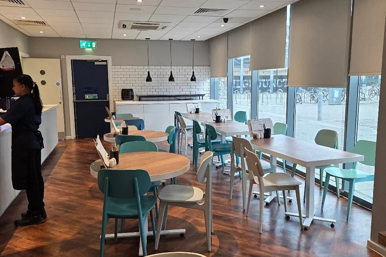 Travelodge Cambridge Central — ภาพห้องพักและบรรยากาศ