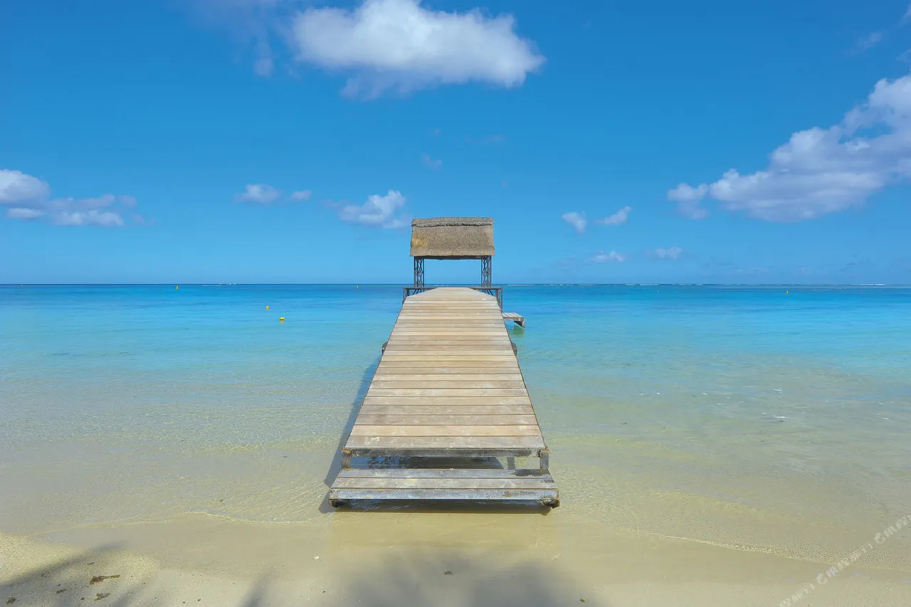 Trou aux Biches Beachcomber — rooms and atmosphere