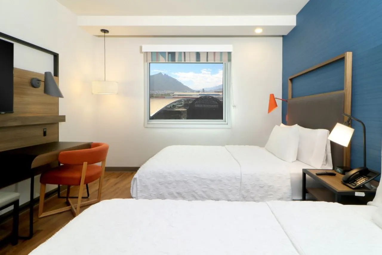 Tru by Hilton Monterrey Fundidora — ภาพห้องพักและบรรยากาศ