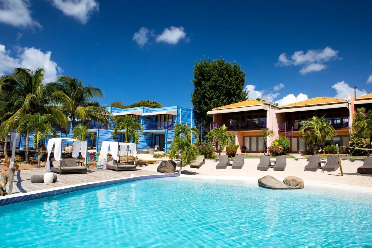 True Blue Bay Boutique Resort — ภาพห้องพักและบรรยากาศ