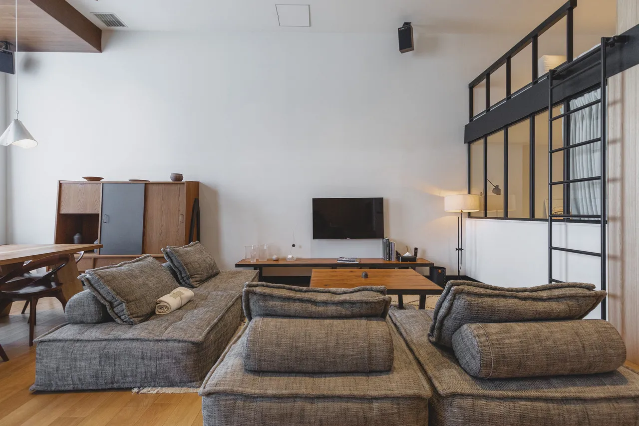 Trunk Hotel (Cat Street) — rooms and atmosphere