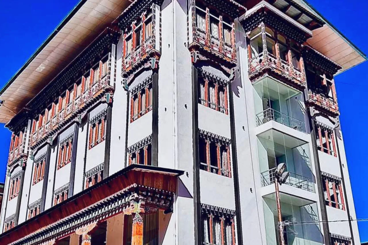 Tshongdu Boutique — ปาโร