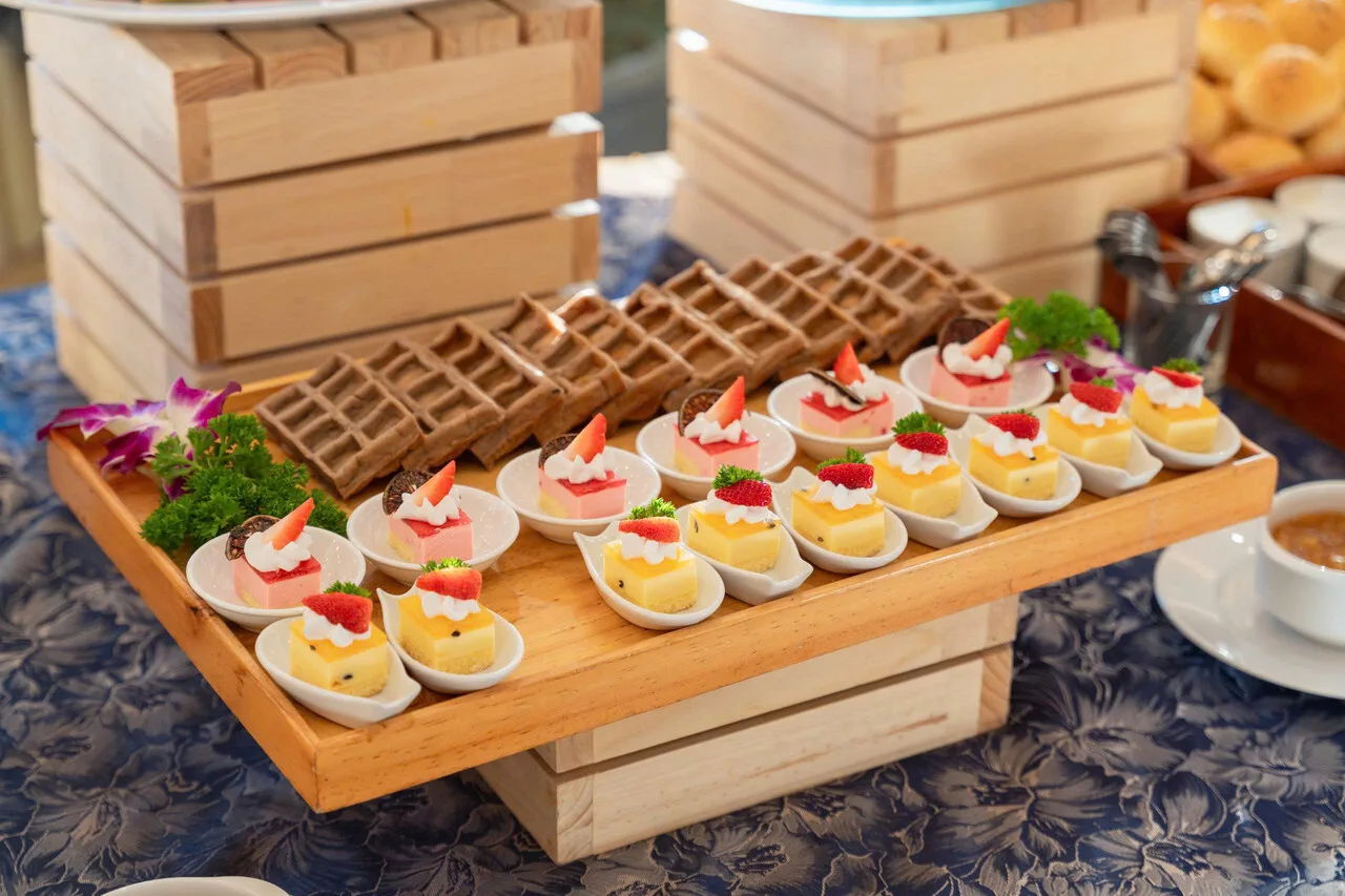 TTC Hotel Premium Ngoc Lan — rooms and atmosphere