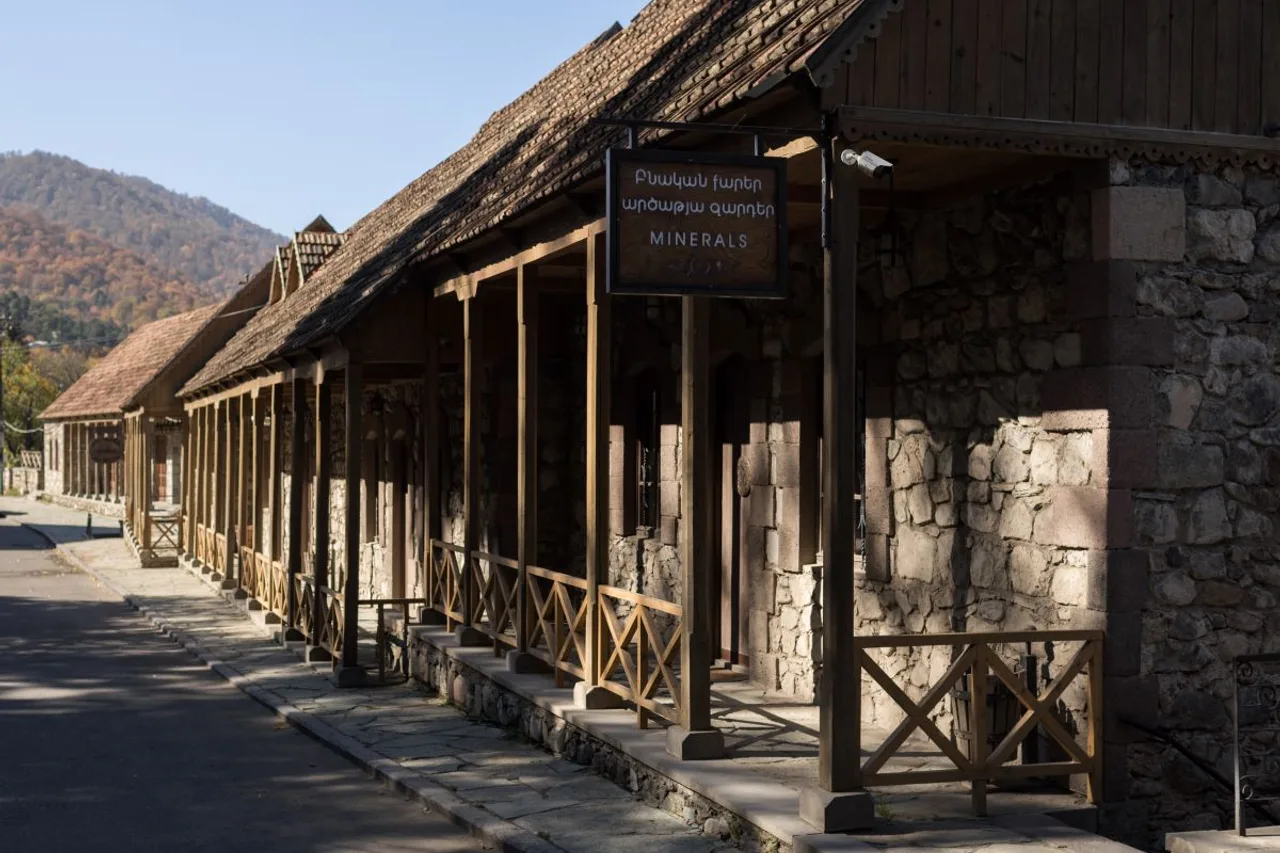 Tufenkian Old Dilijan Complex — ดิลจาน
