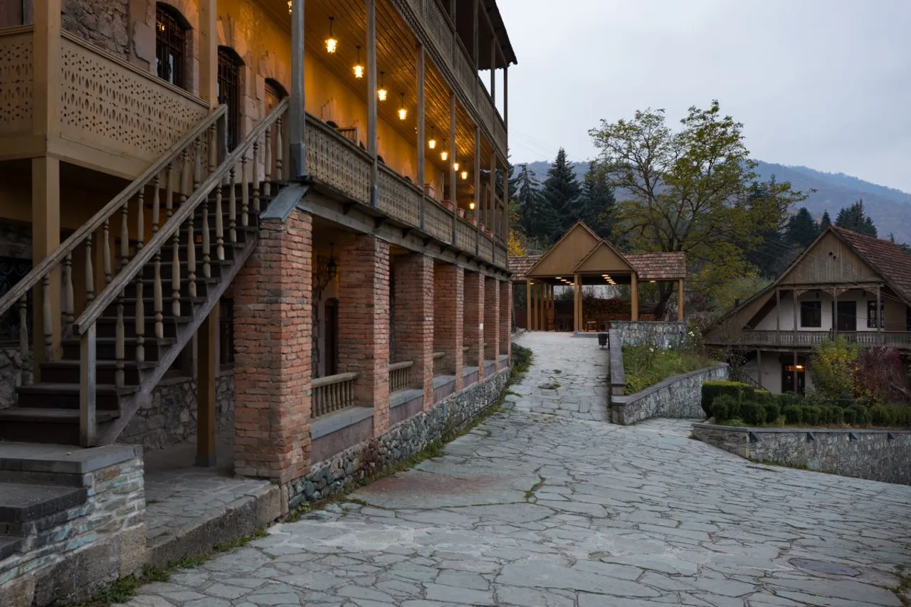 Tufenkian Old Dilijan Complex — ภาพห้องพักและบรรยากาศ