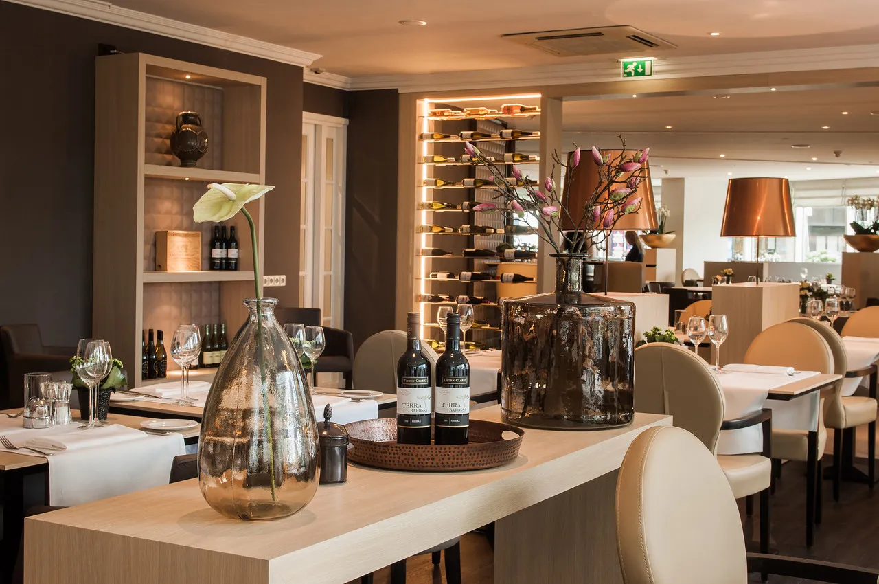 Tulip Inn Leiden Centre — rooms and atmosphere