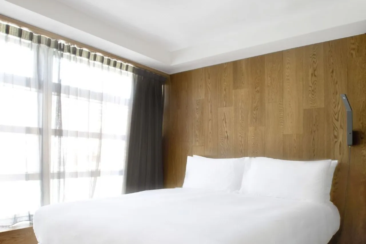 TUVE Hotel — ภาพห้องพักและบรรยากาศ