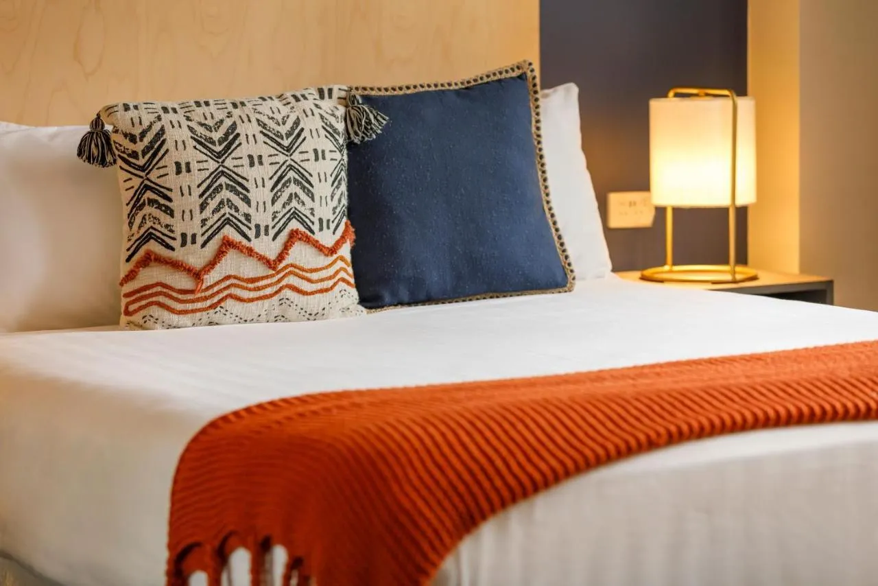 United Backpackers — rooms and atmosphere