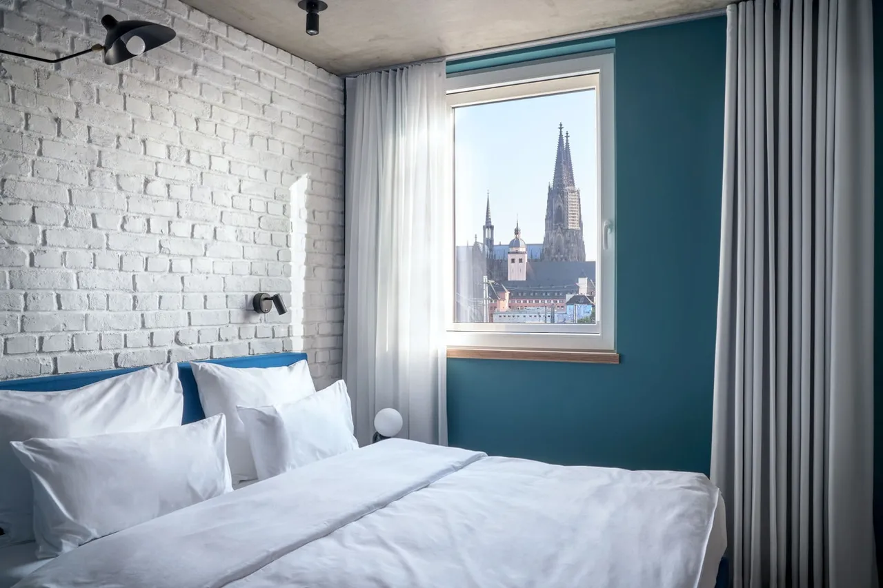 URBAN LOFT Cologne — ภาพห้องพักและบรรยากาศ
