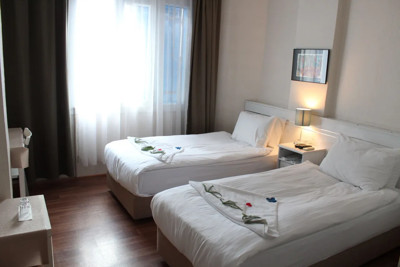 Urkmez Hotel — rooms and atmosphere