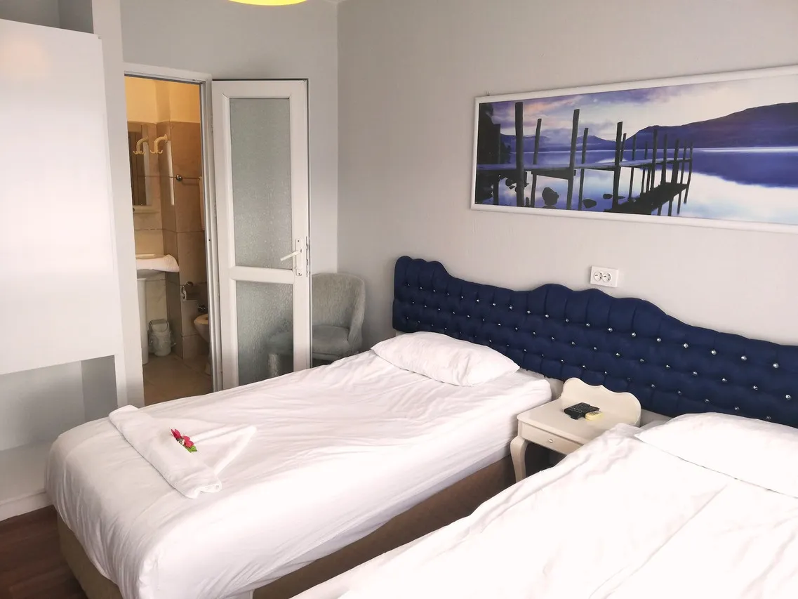 Urkmez Hotel — rooms and atmosphere