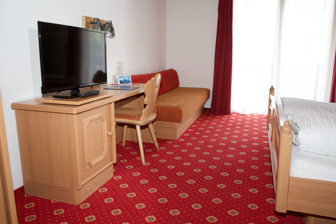 Vögeli Alpenhotel Malbun — ภาพห้องพักและบรรยากาศ