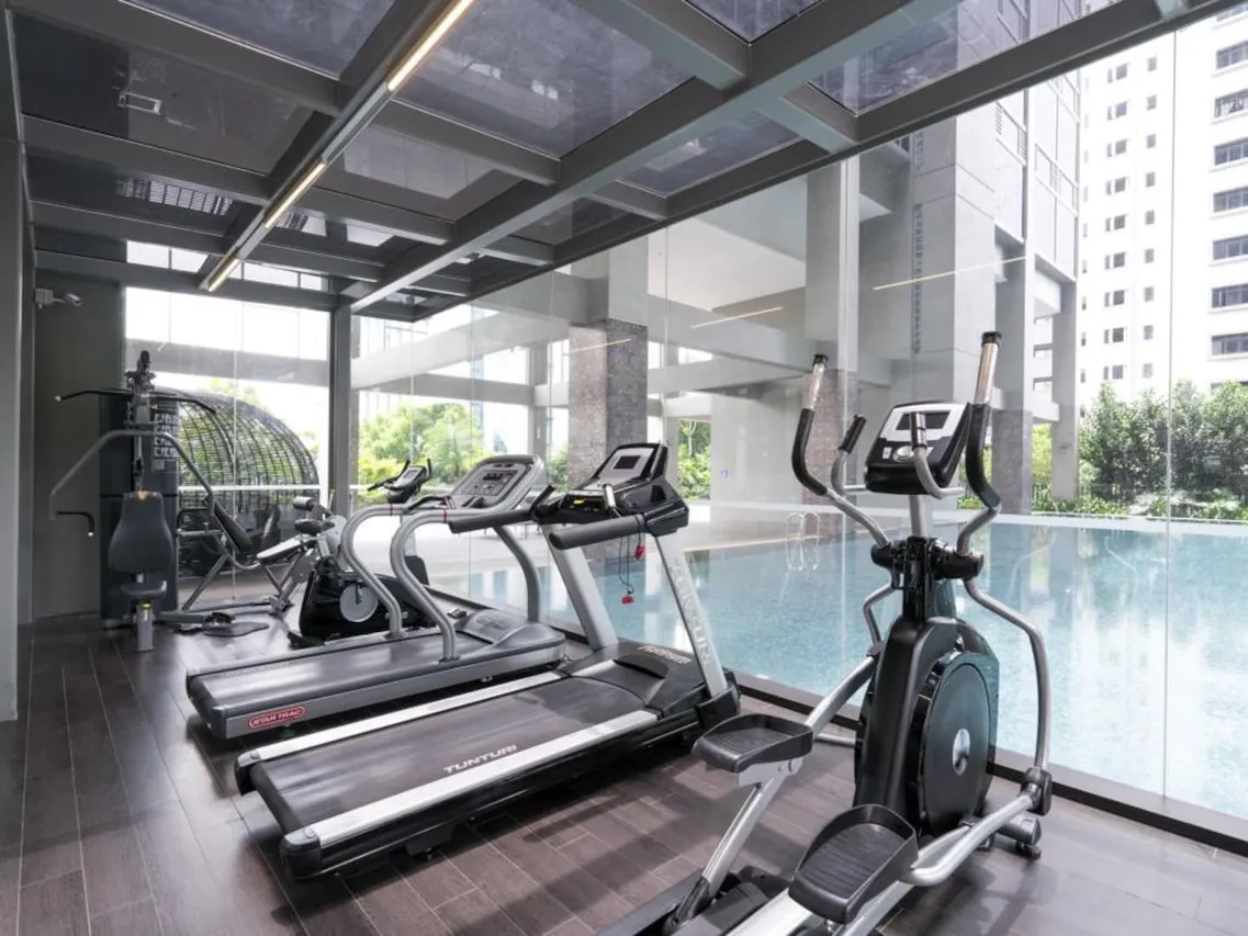 V Hotel Lavender — rooms and atmosphere