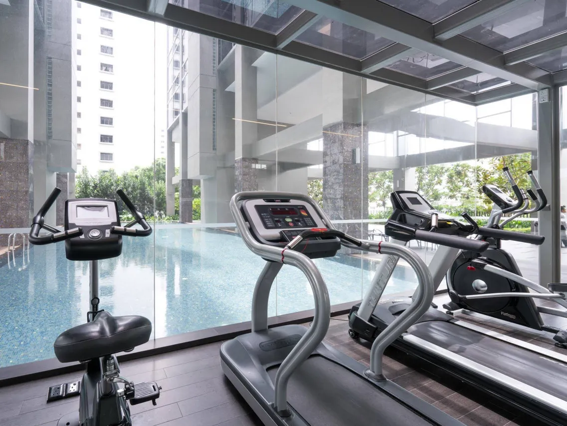 V Hotel Lavender — rooms and atmosphere