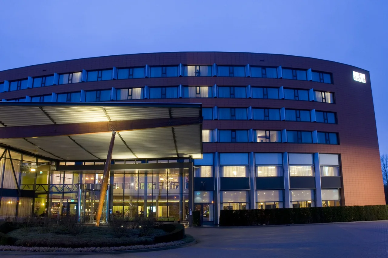 Van der Valk Hotel Rotterdam Ridderkerk — คินเดอร์ไดก์