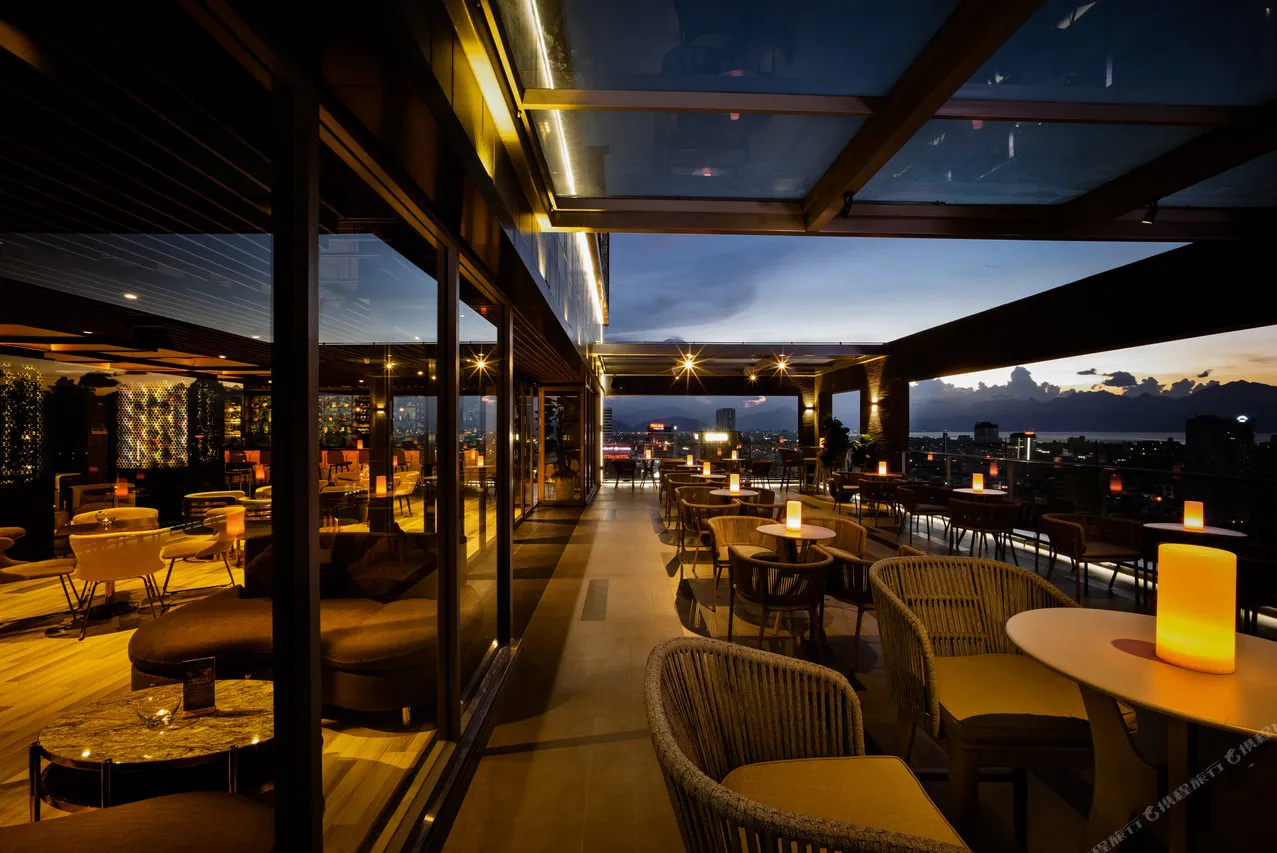 Vanda Hotel — rooms and atmosphere