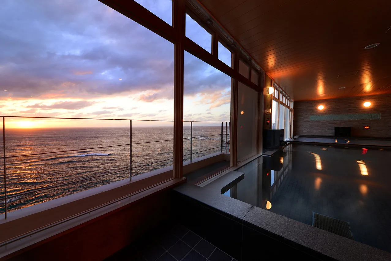 Vessel Hotel Campana Okinawa — rooms and atmosphere