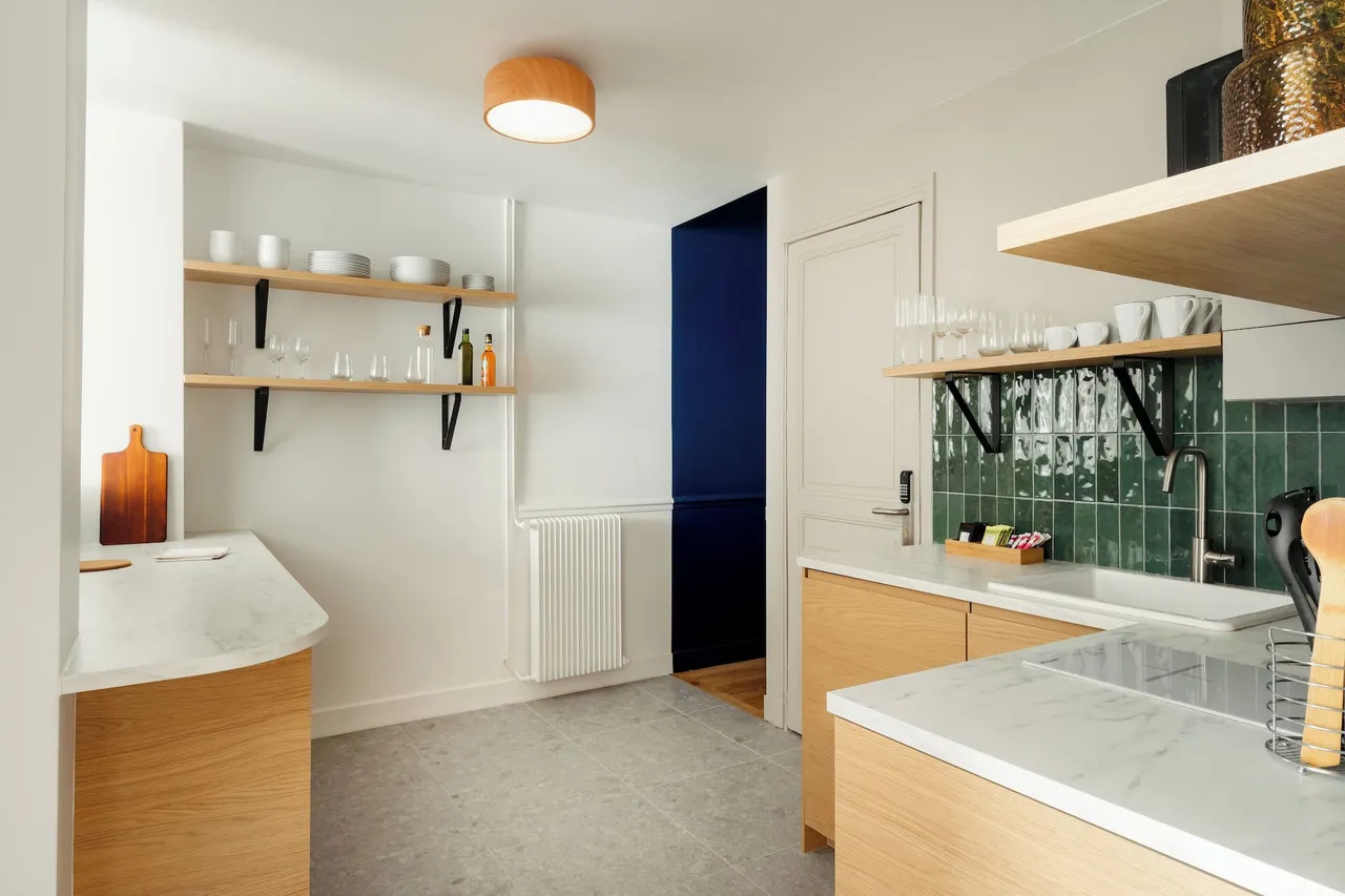 Vestay Champs-Élysées — rooms and atmosphere