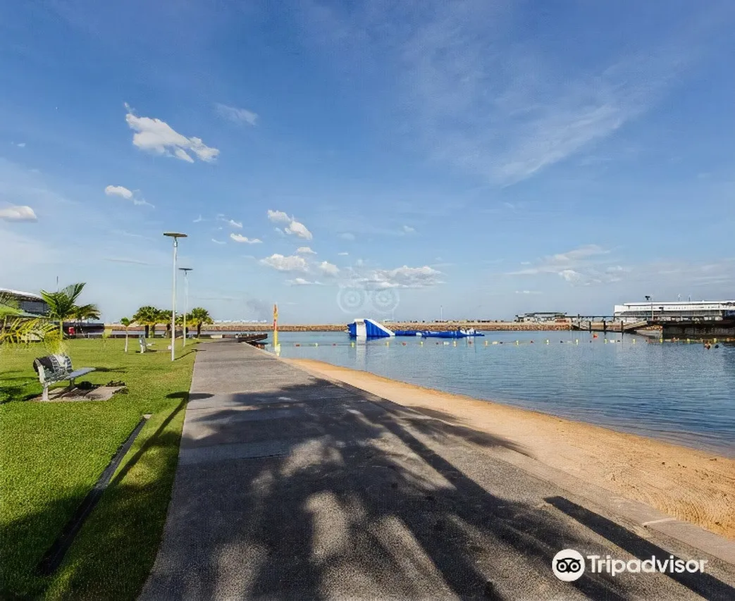 Vibe Hotel Darwin Waterfront — rooms and atmosphere