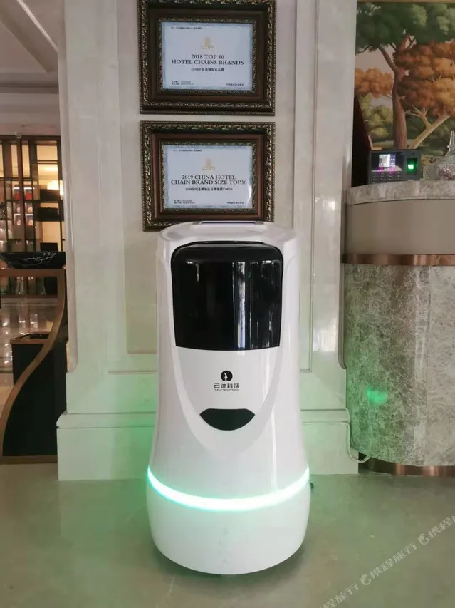 Vienna Hotel Kunming Railway Station — rooms and atmosphere