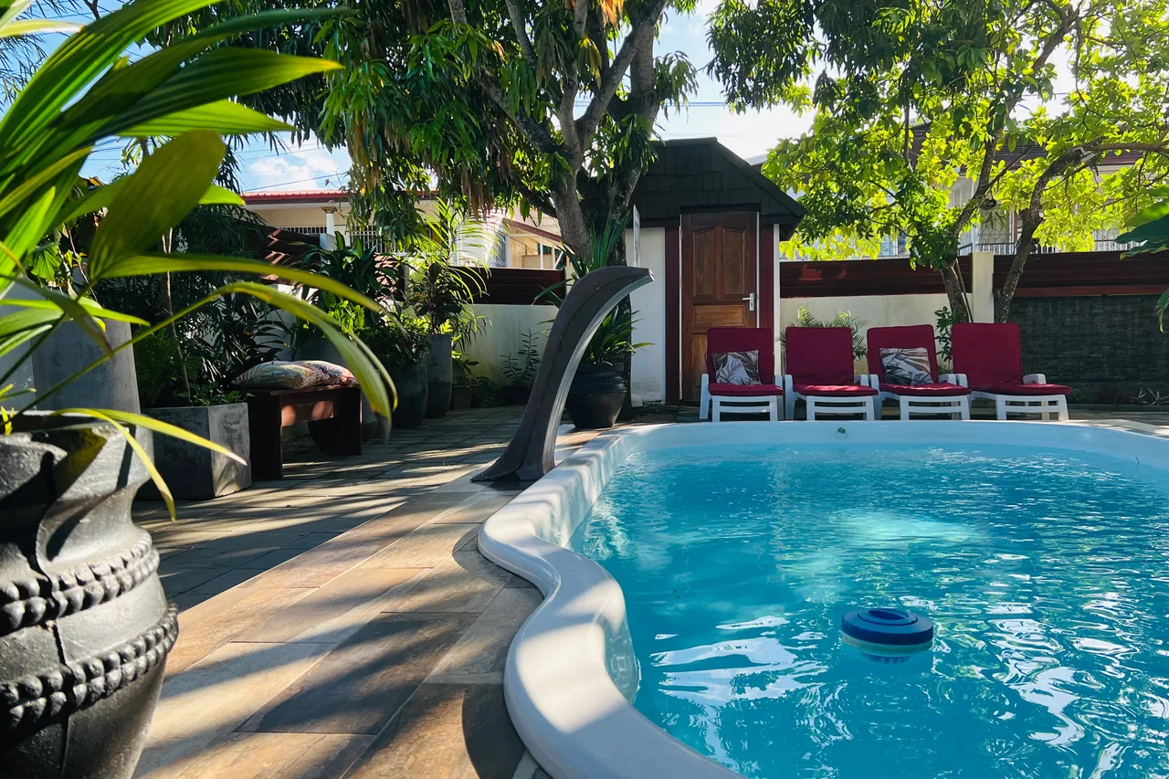 Villa Famiri Boutique Hotel — โรงแรมในปารามาริโบ
