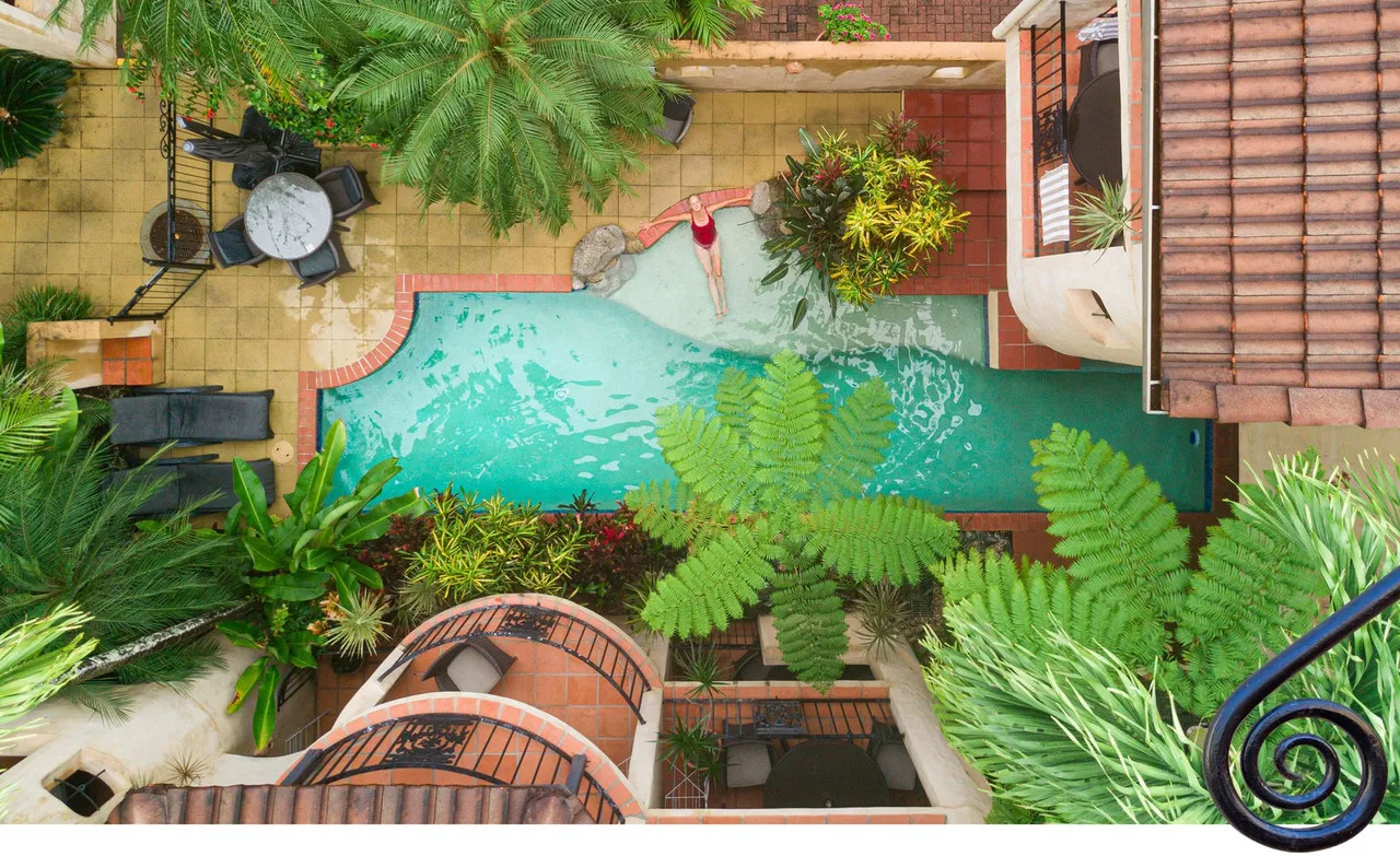 Villa San Michele Port Douglas — rooms and atmosphere