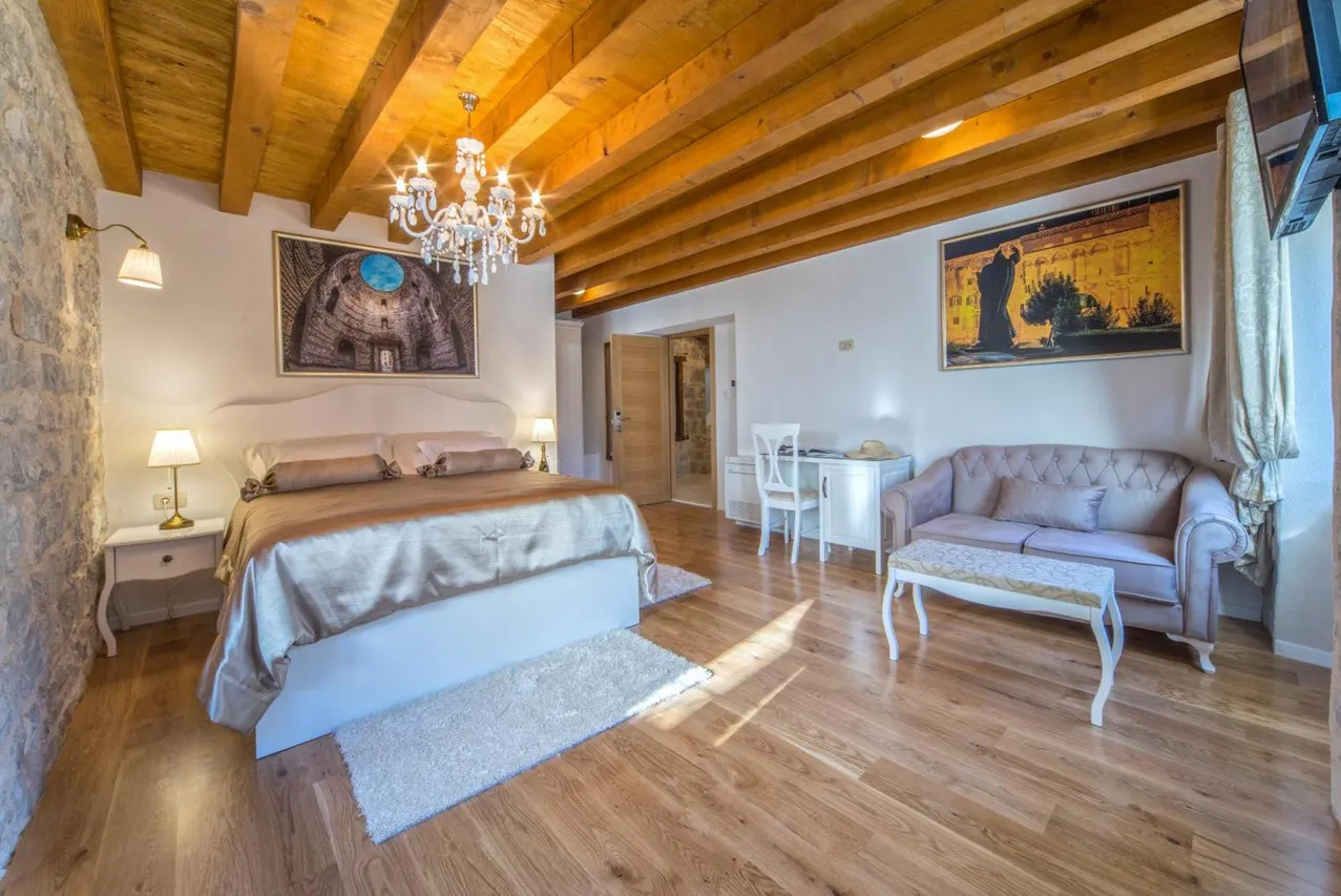 Villa Split Heritage Hotel — rooms and atmosphere