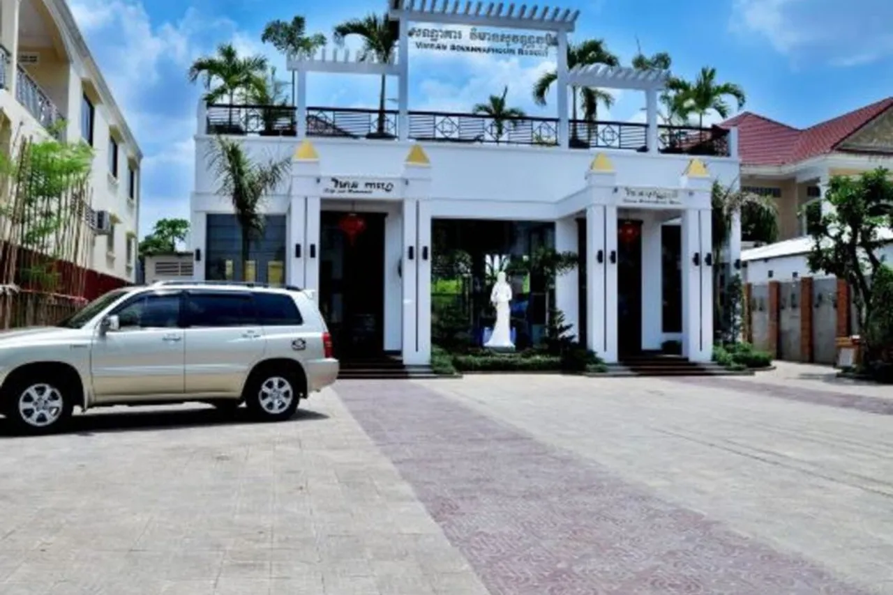 Vimean Sovannaphoum Resort — rooms and atmosphere
