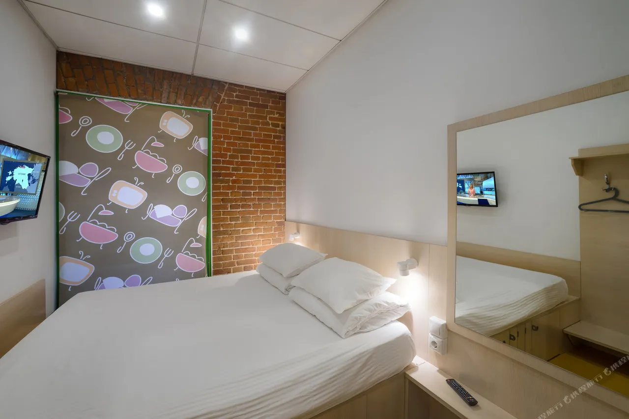 Vinegret Hostel — rooms and atmosphere