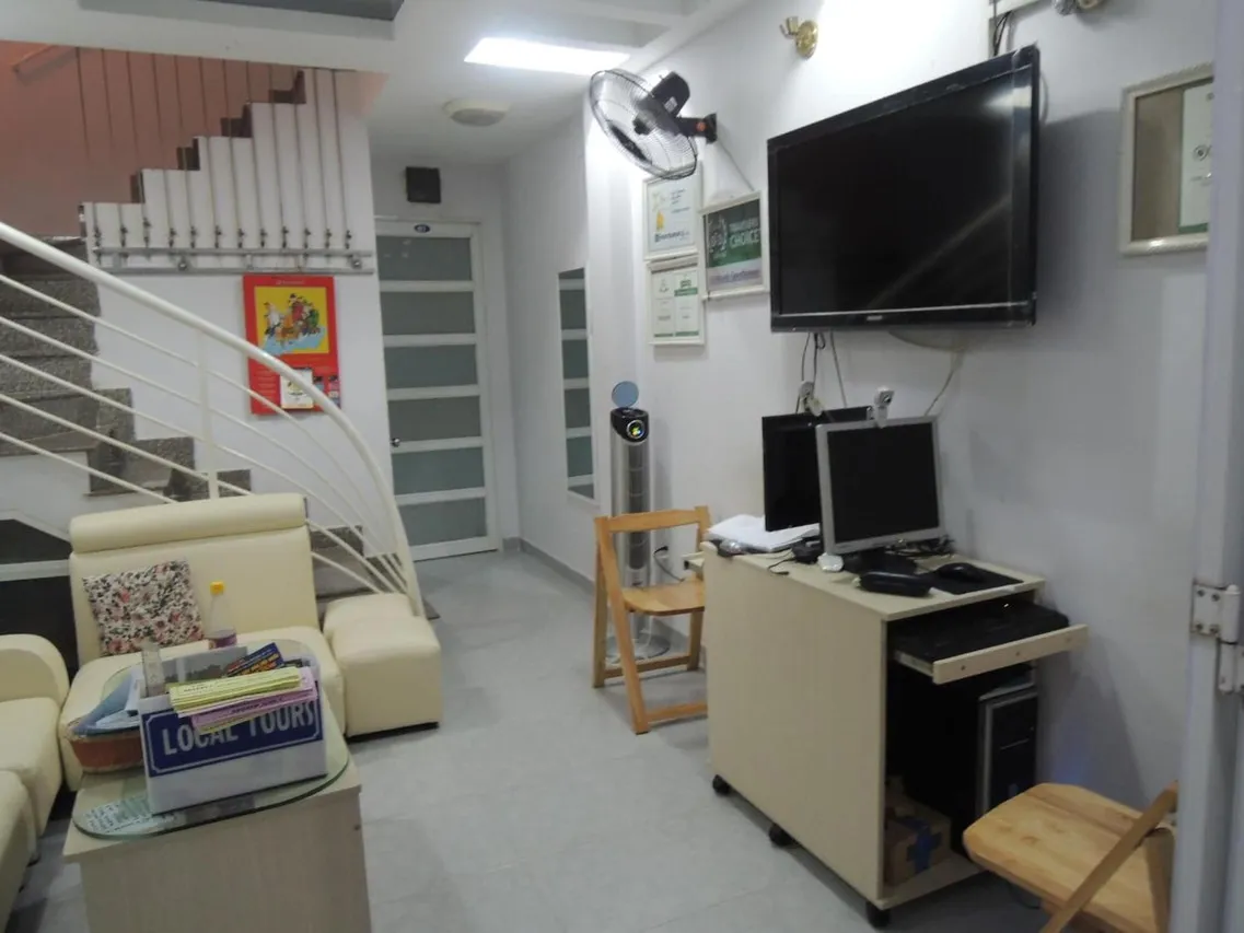 Vy Khanh Guesthouse — rooms and atmosphere