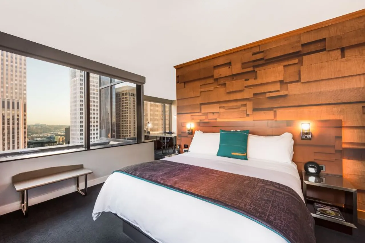 W Seattle — rooms and atmosphere