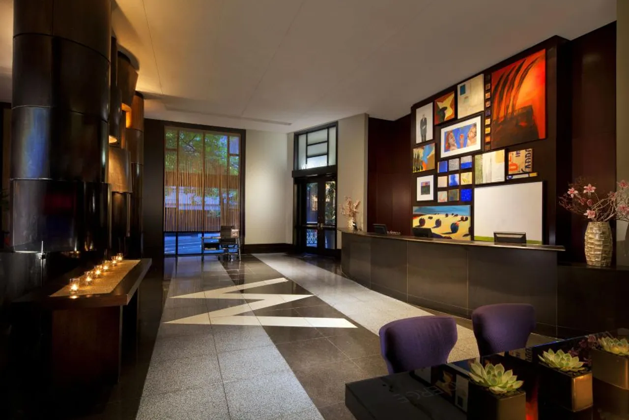 W Seattle — rooms and atmosphere