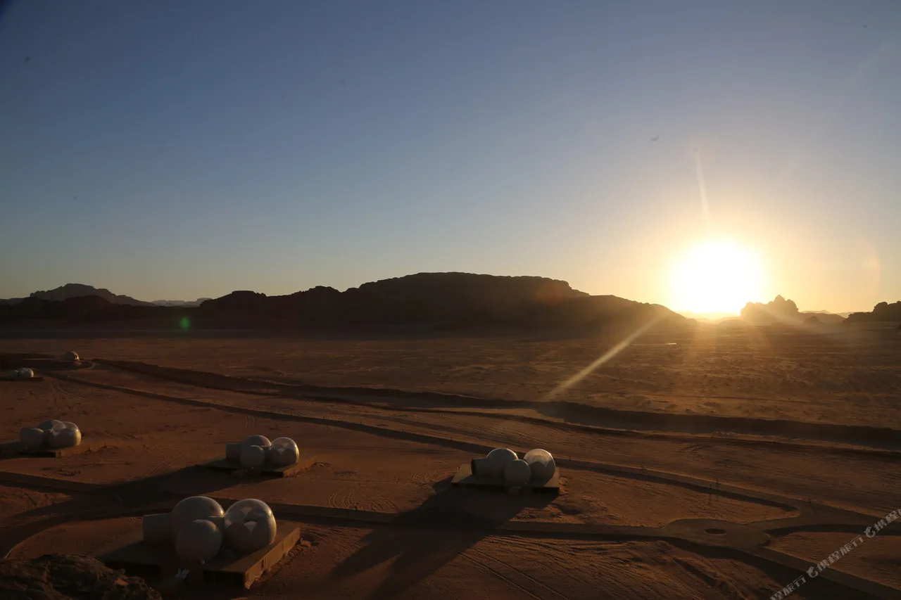 Wadi Rum Bubble Luxotel — ภาพห้องพักและบรรยากาศ
