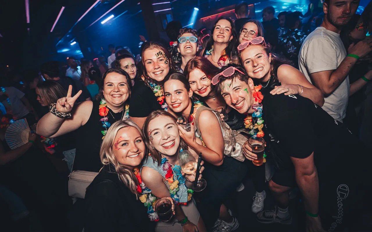 Wake Up! Sydney Central — rooms and atmosphere
