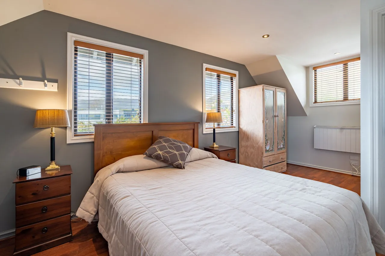 Wanaka Luxury Apartments — rooms and atmosphere