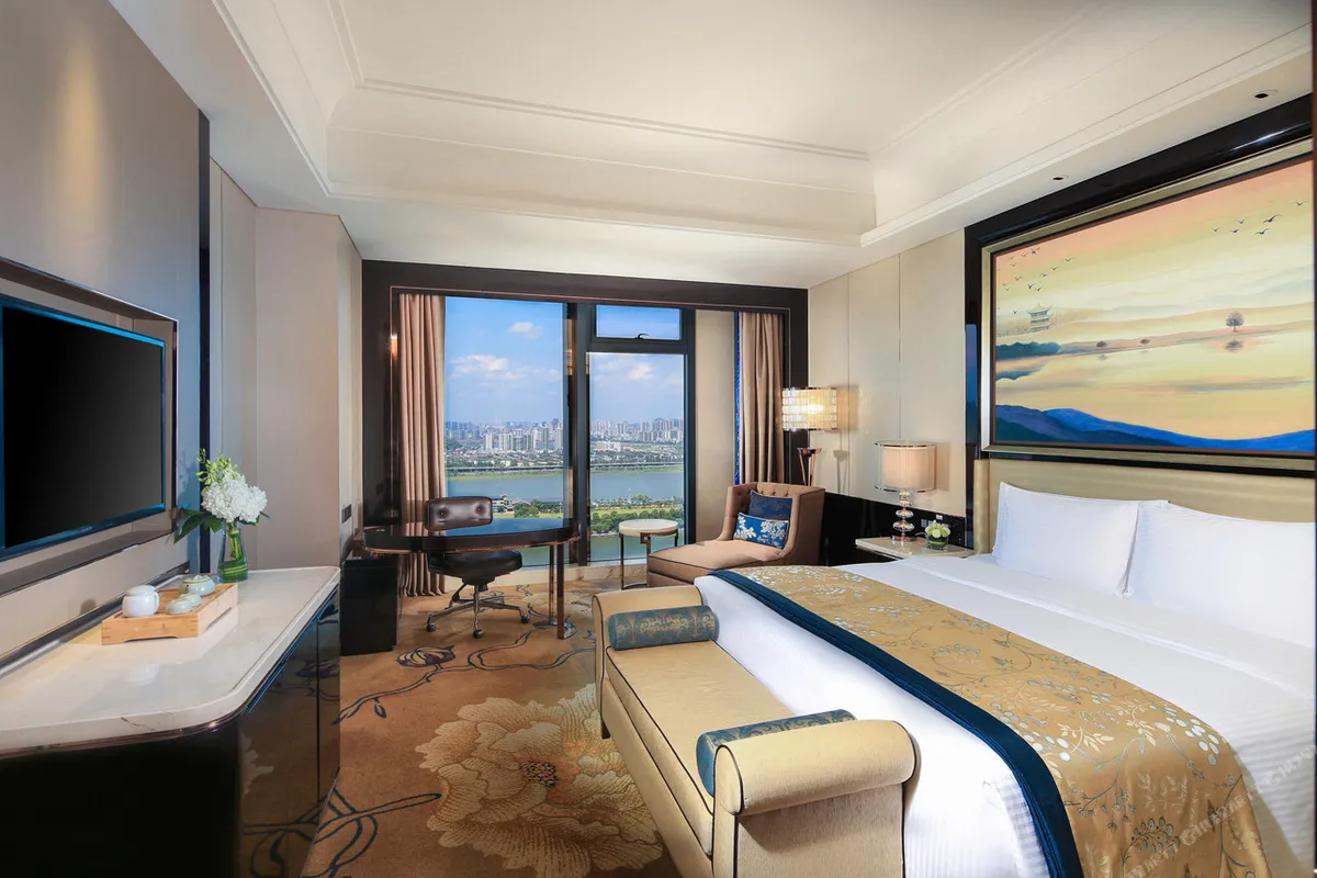 Wanda Vista Changsha — rooms and atmosphere
