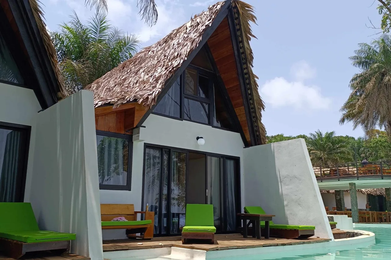 Warkolor Jungle Lodge & Reserve — ภาพห้องพักและบรรยากาศ