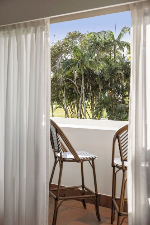 Waves Byron Bay — rooms and atmosphere