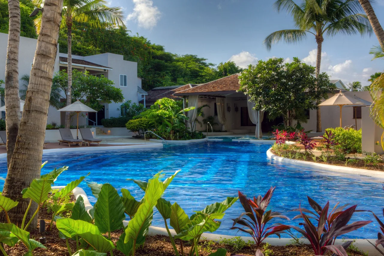 Waves Hotel & Spa by Elegant Hotels, Autograph Collection - All-Inclusive — ภาพห้องพักและบรรยากาศ