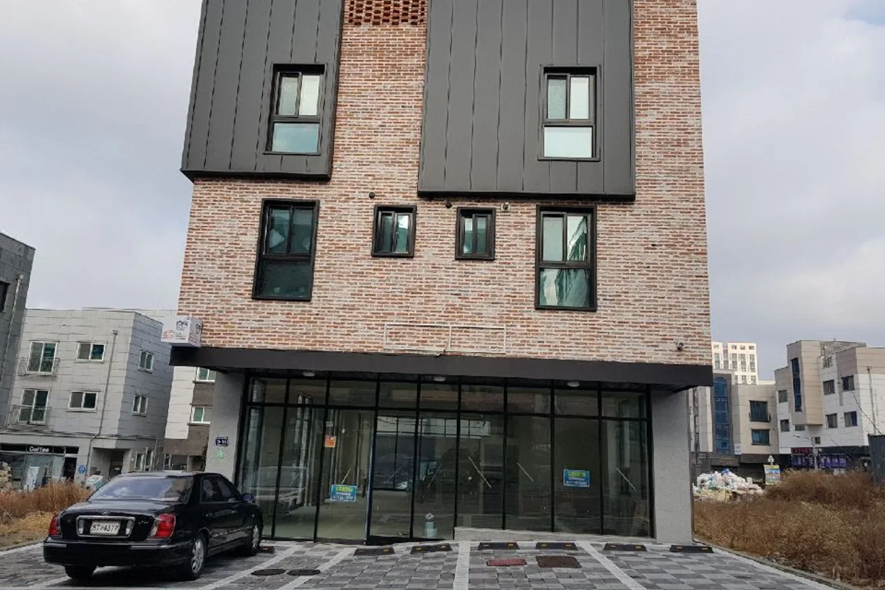 We Home Guesthouse Hostel — 酒店