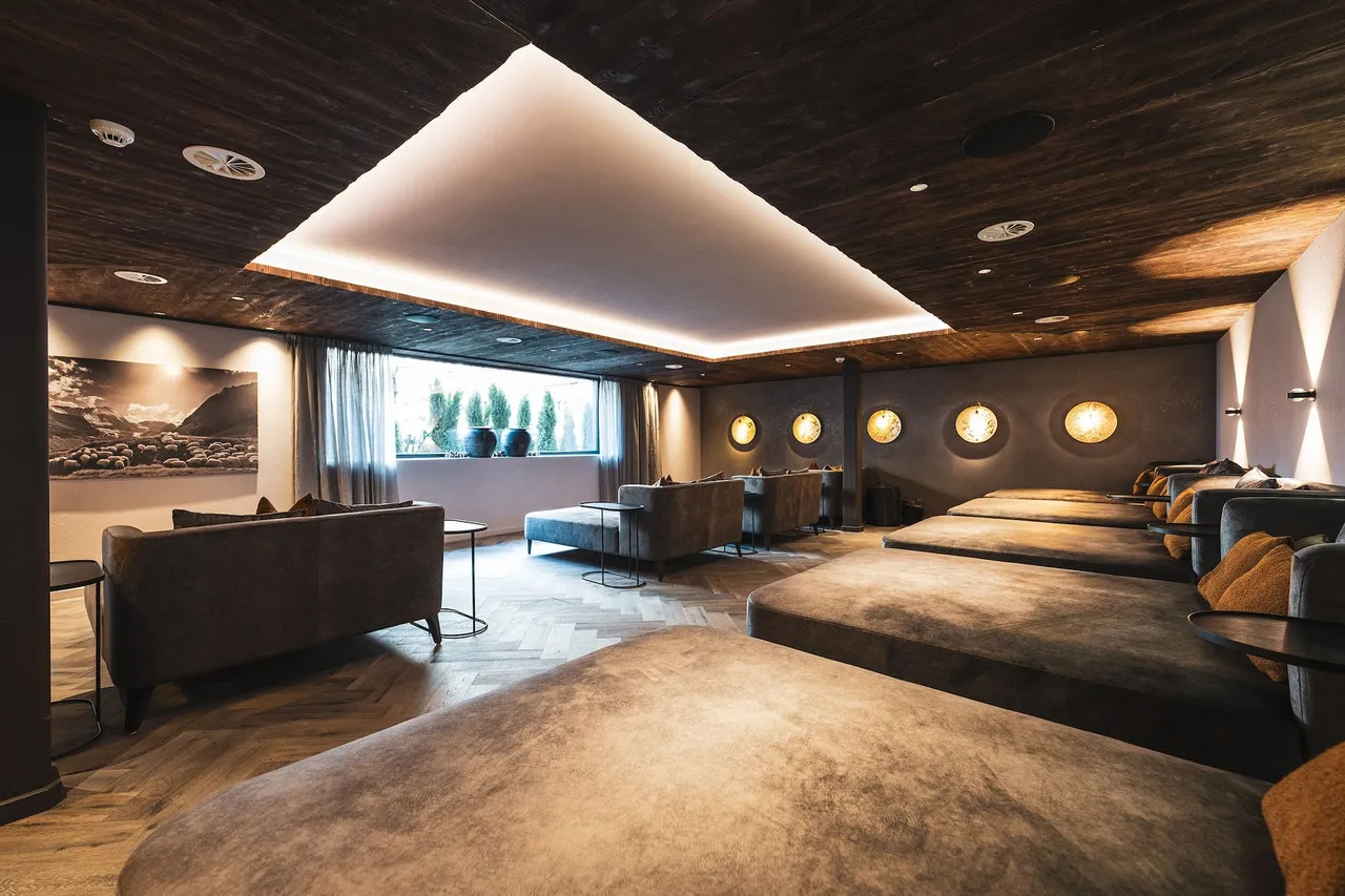 Wellness Hotel Alpenhof — rooms and atmosphere