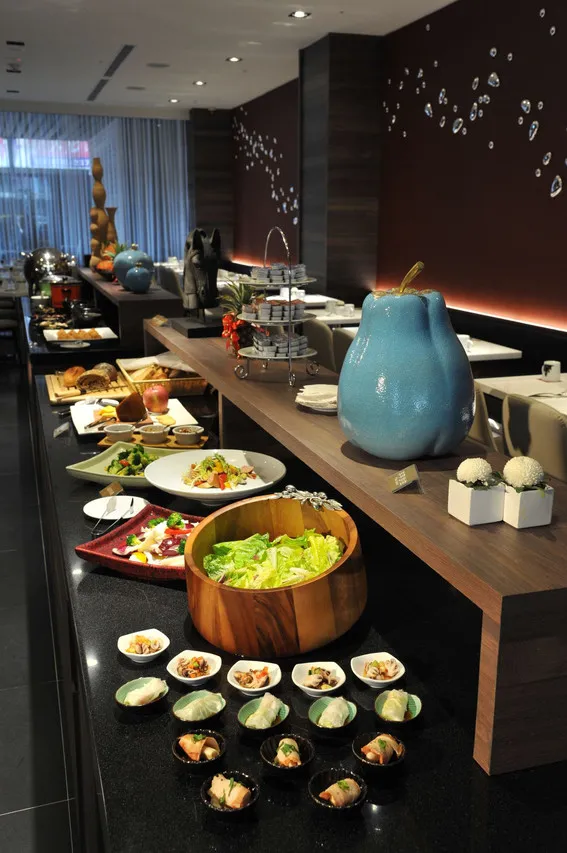 WESTGATE Hotel — rooms and atmosphere