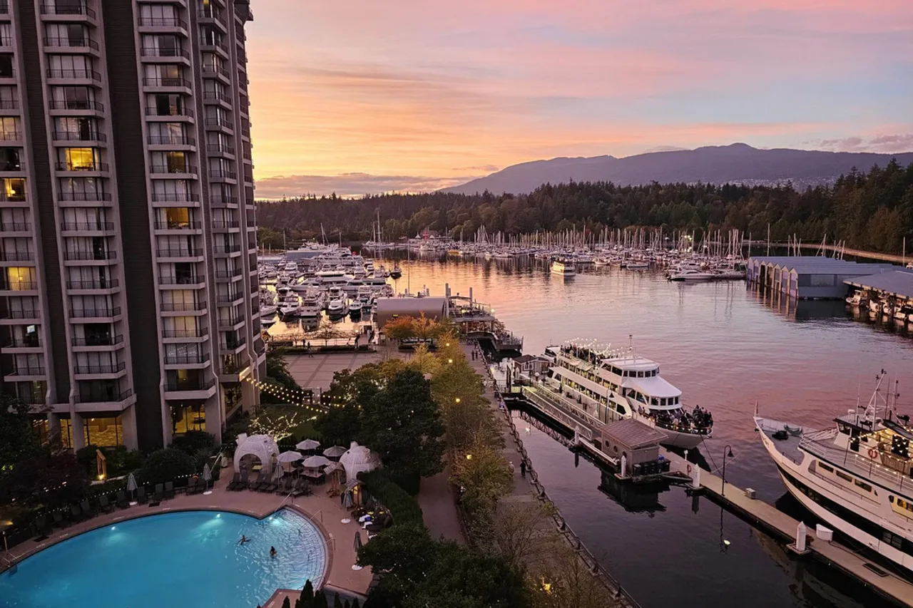 The Westin Bayshore, Vancouver — rooms and atmosphere