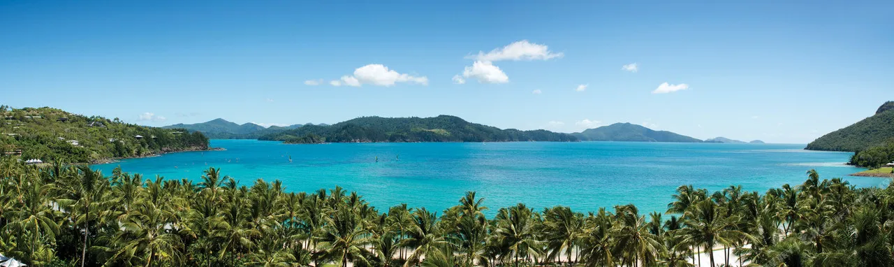 Whitsunday Apartments — rooms and atmosphere