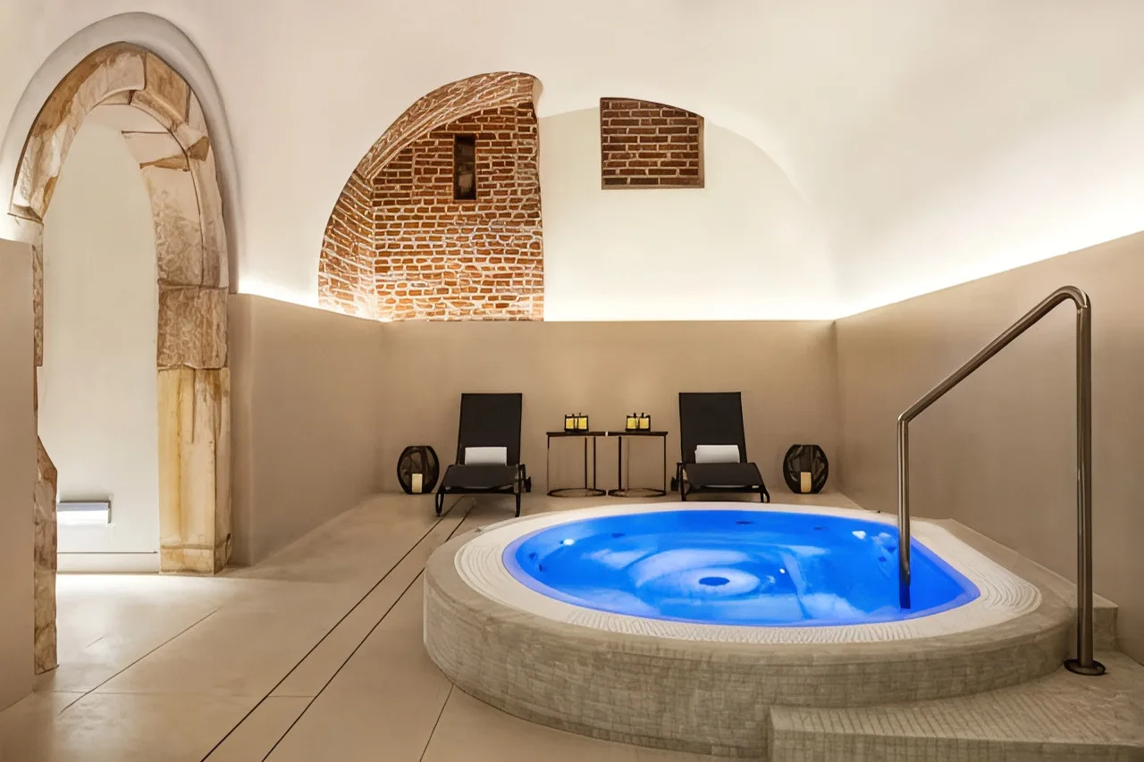 Wyndham Grand Krakow Old Town — ภาพห้องพักและบรรยากาศ