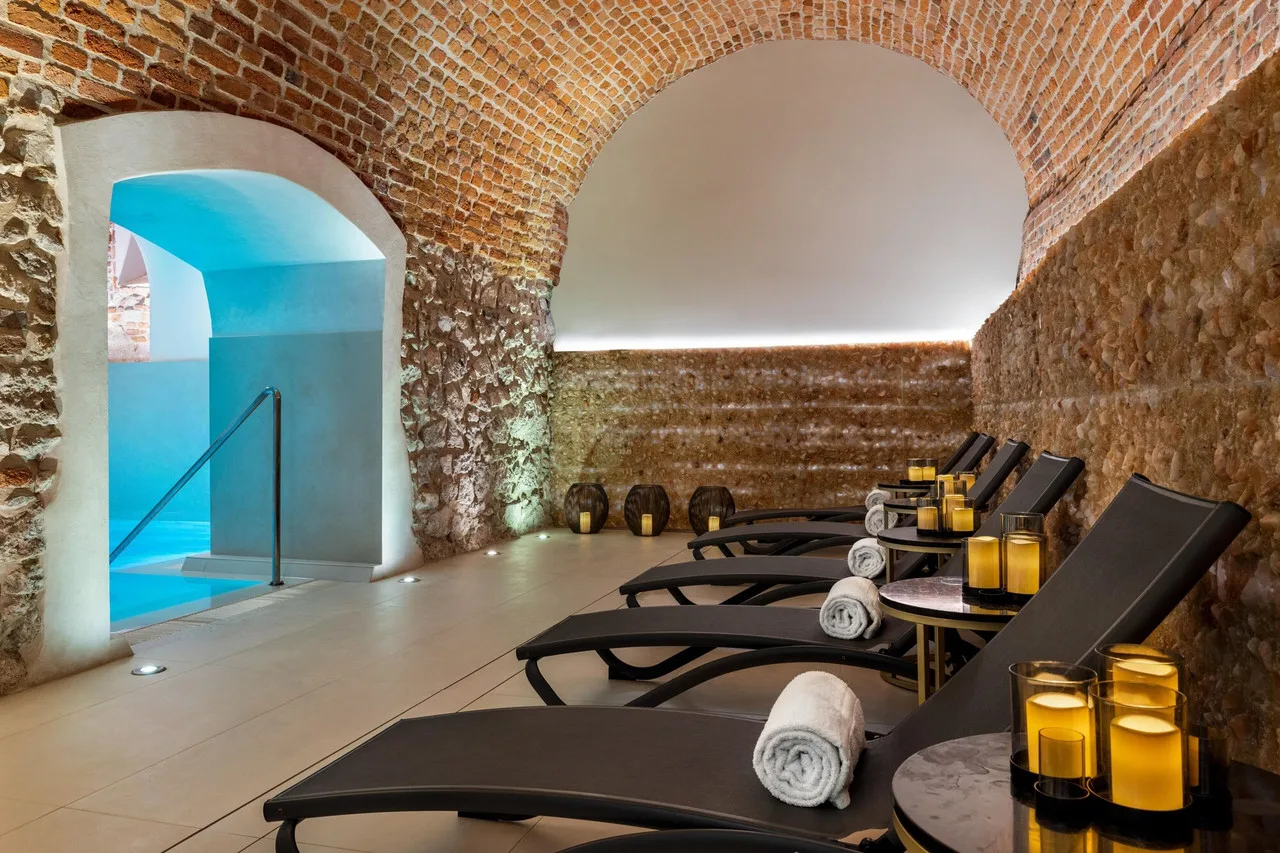 Wyndham Grand Krakow Old Town — ภาพห้องพักและบรรยากาศ