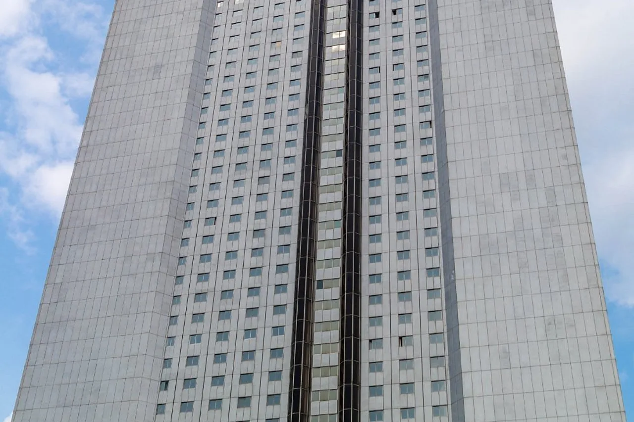 10 โรงแรมเปียงยาง เกาหลีเหนือ (informational) — Yanggak Island · Central District · Potonggang (รีวิวลึก 2026 + 🗿 Juche Tower 170m + 🏯 Kim Il-sung Square + 🏗️ Ryugyong unfinished pyramid 105 floors + ⚠️ Travel Advisory L4)