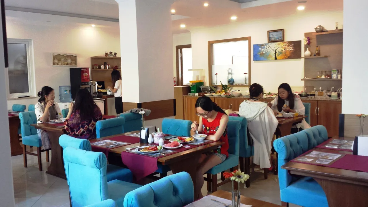 Yeniceri City Hotel — rooms and atmosphere