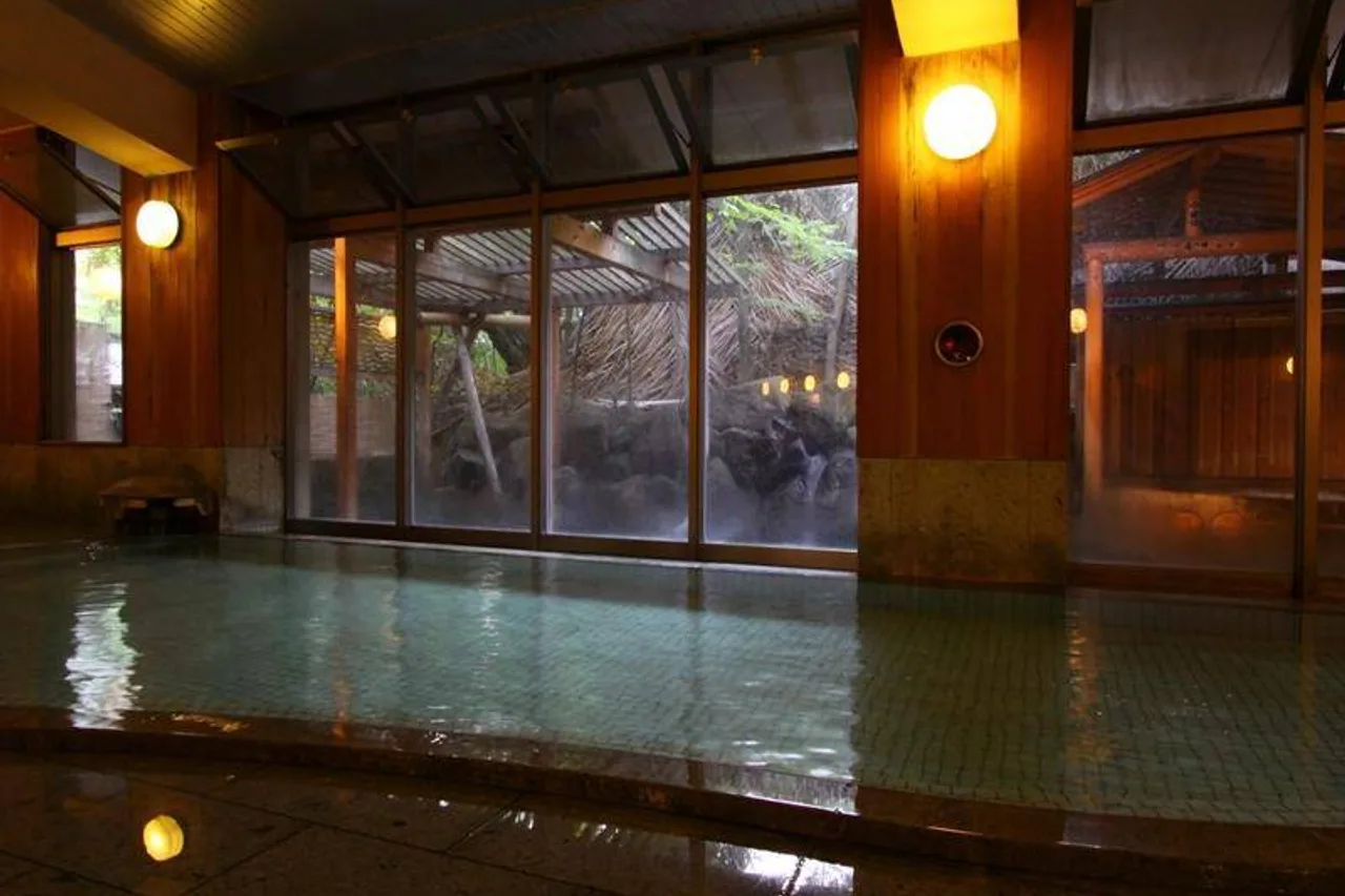 Yorozuya Annex Yurakuan — rooms and atmosphere